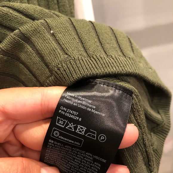 H&M Ribbed Green Halter Top - Picture 2 of 3